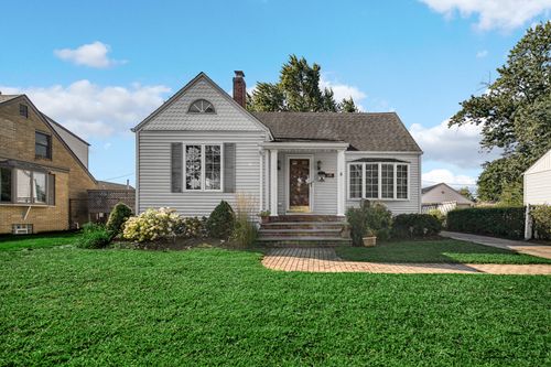 2826 Garfield Ave, Highland, IN, 46322-1638 | Card Image