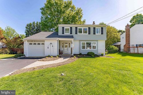 120 Lakeview Dr, EXTON, PA, 19341-1523 | Card Image
