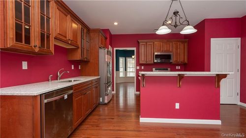 5 Harrier Ridge Drive, Shawangunk, NY, 12589 | Card Image