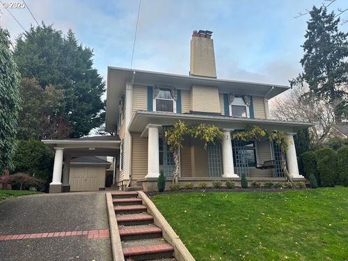 3709 Ne Couch St, Portland, OR, 97232-3423 | Card Image