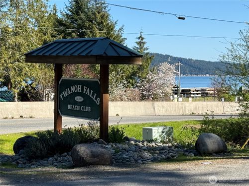 147 E Snow Cap Dr, Belfair, WA, 98528-9560 | Card Image