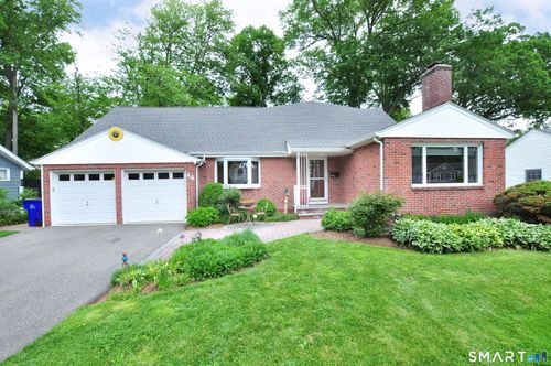 44 Miamis Road, West Hartford, CT, 06117 | Card Image