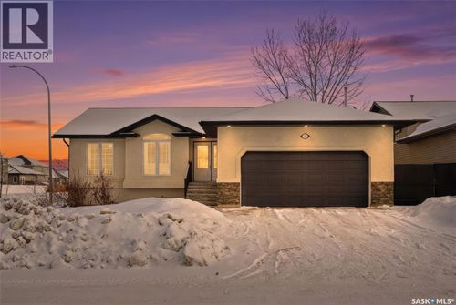 12 Longpre Cres, Prince Albert, SK, S6X1C8 | Card Image