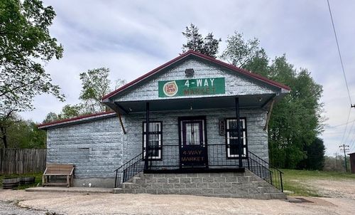 2007 Highway 100 W, CENTERVILLE, TN, 37033-4251 | Card Image