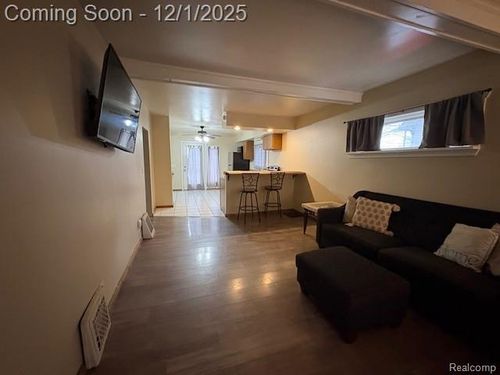 1321 Nelson St, Port Huron, MI, 48060-4223 | Card Image