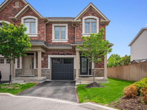 4-35 Hanning Crt, Clarington, ON, L1C4R3 | Card Image