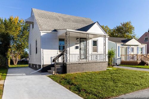 8269 Westminster Ave, Warren, MI, 48089-2926 | Card Image