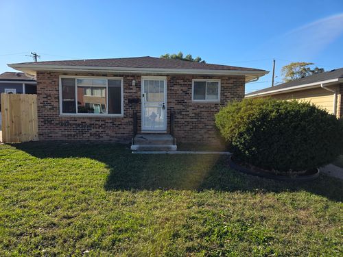 762 Newell Ave, Calumet City, IL, 60409-4417 | Card Image