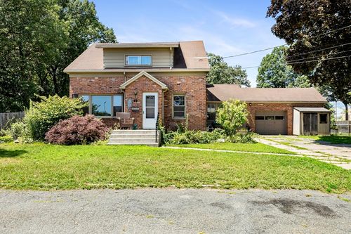 69 Worthington St, Chicopee, MA, 01020 | Card Image