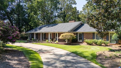 5580 Lake Island Dr, Sandy Springs, GA, 30327-4832 | Card Image