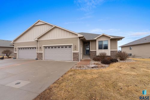 210 S Heritage Rd, Brandon, SD, 57005-3038 | Card Image