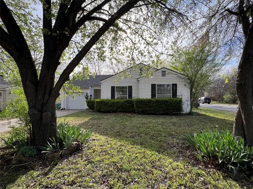 1726 N Ricketts St, Sherman, TX, 75092-3624 | Card Image
