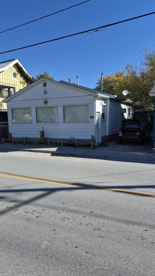 143 William St, Port Stanley, ON, N5L1E2 | Card Image