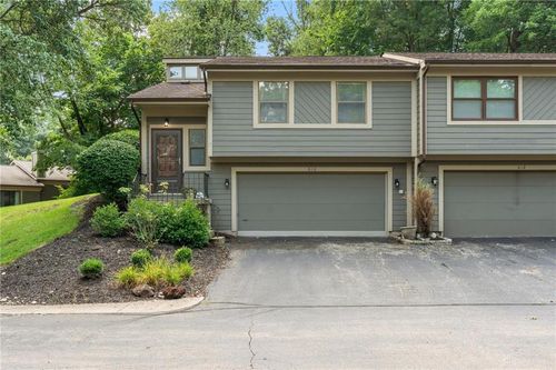 616 Kyle Ln, Fairborn, OH, 45324-6405 | Card Image