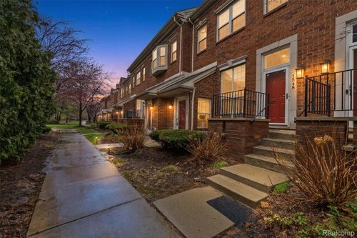 1548 Maryland Club Dr, Royal Oak, MI, 48067-3392 | Card Image