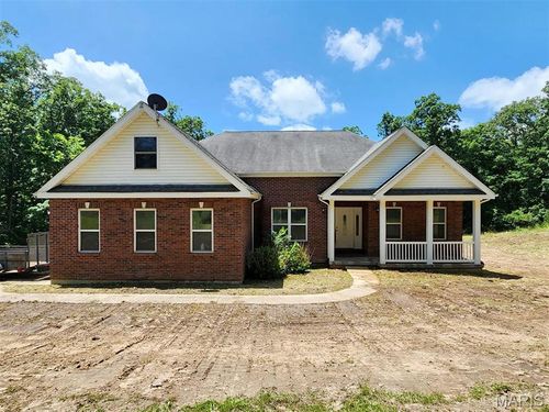 24479 Schuetzenground Rd, Warrenton, MO, 63383-7356 | Card Image