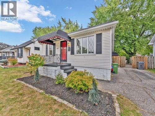 1418 Ellrose Ave, Windsor, ON, N8Y3X3 | Card Image