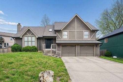 14611 Killarney Ln, Smithville, MO, 64089-8272 | Card Image