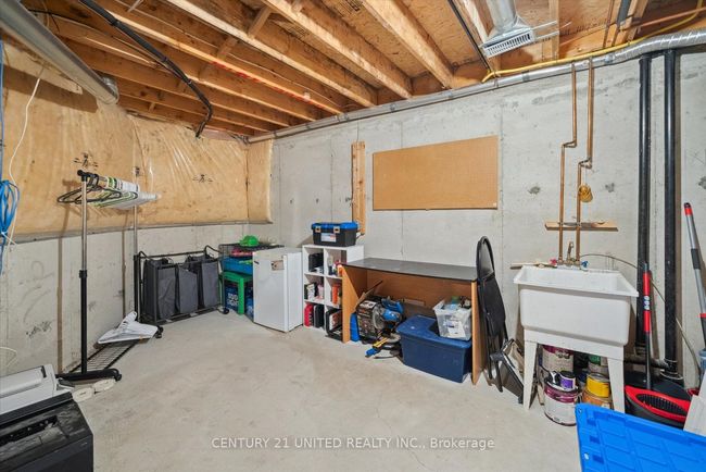1343 Eagle Cres, House attached with 3 bedrooms, 2 bathrooms and 2 parking in Peterborough ON | Image 33