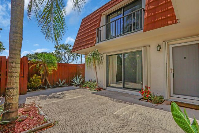 APT-1C - 3900 County Line Rd, Townhouse with 2 bedrooms, 3 bathrooms and null parking in Jupiter FL | Image 8