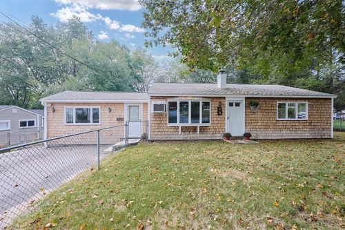 11 Silver Ave, Bellingham, MA, 02019-1738 | Card Image