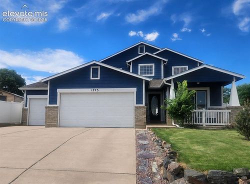 1975 Thrasher Ct, Pueblo, CO, 81008-2838 | Card Image
