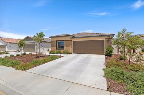 1644 Beacon Dr, Beaumont, CA, 92223-3363 | Card Image