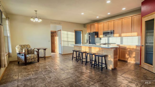 1005 Viola Ln, House other with 5 bedrooms, 3 bathrooms and null parking in Viola ID | Image 4