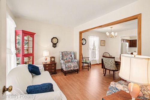 4742 Crandall Rd, Howell, MI, 48855-8742 | Card Image