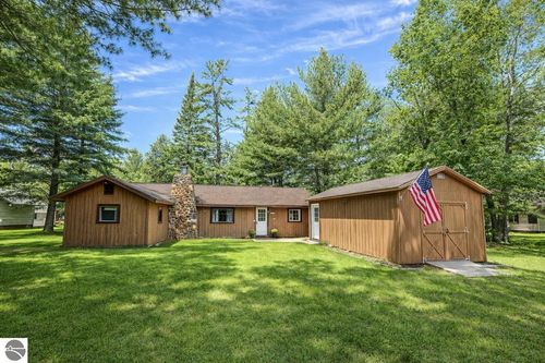 2706 Newatch Ave, Grayling, MI, 49738-7486 | Card Image