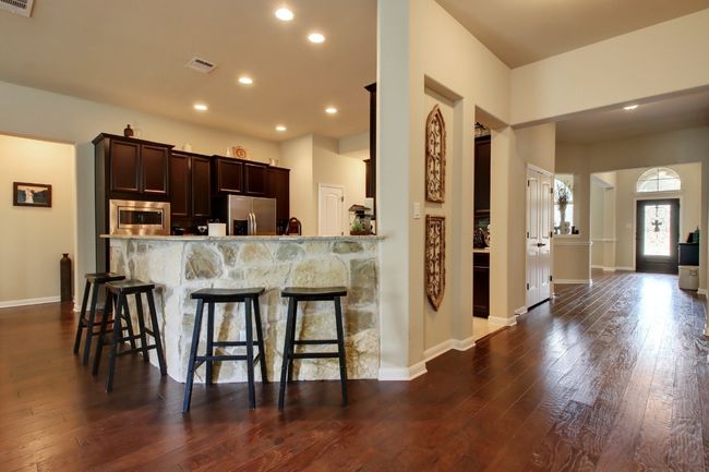 323 Chisholm Trl, House other with 4 bedrooms, 3 bathrooms and null parking in Bastrop TX | Image 7