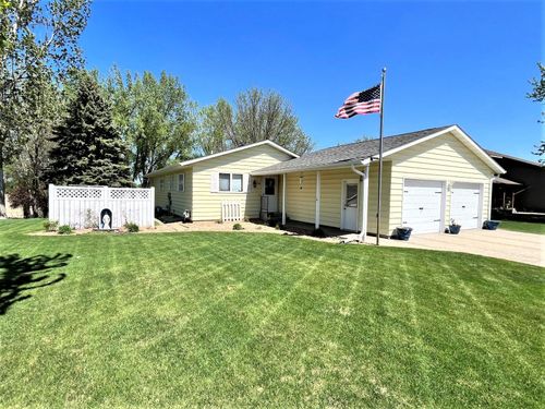 134 6th St Se, Sauk Centre, MN, 56378-1559 | Card Image