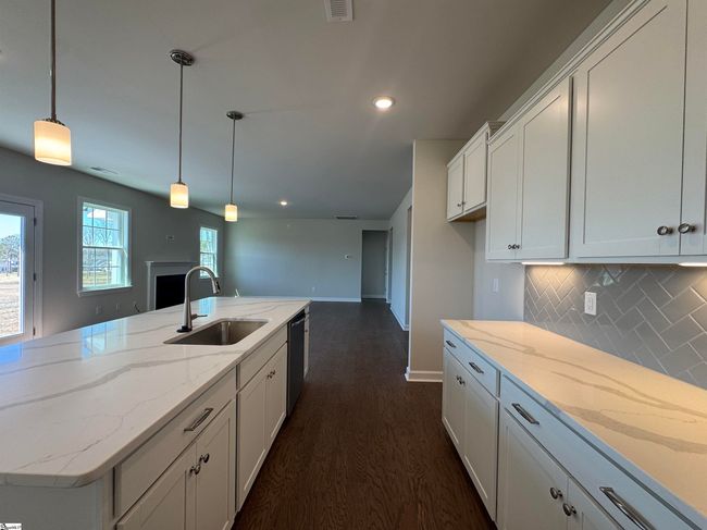 204 Isleview Pl, House other with 3 bedrooms, 3 bathrooms and 3 parking in Greer SC | Image 8