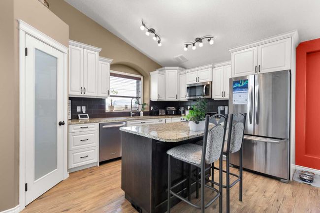 75 Somerset Dale Se, Home with 5 bedrooms, 3 bathrooms and 6 parking in Medicine Hat AB | Image 11
