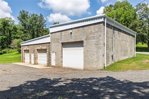 1799 Triphammer Rd, South Park, PA, 15129 | Card Image