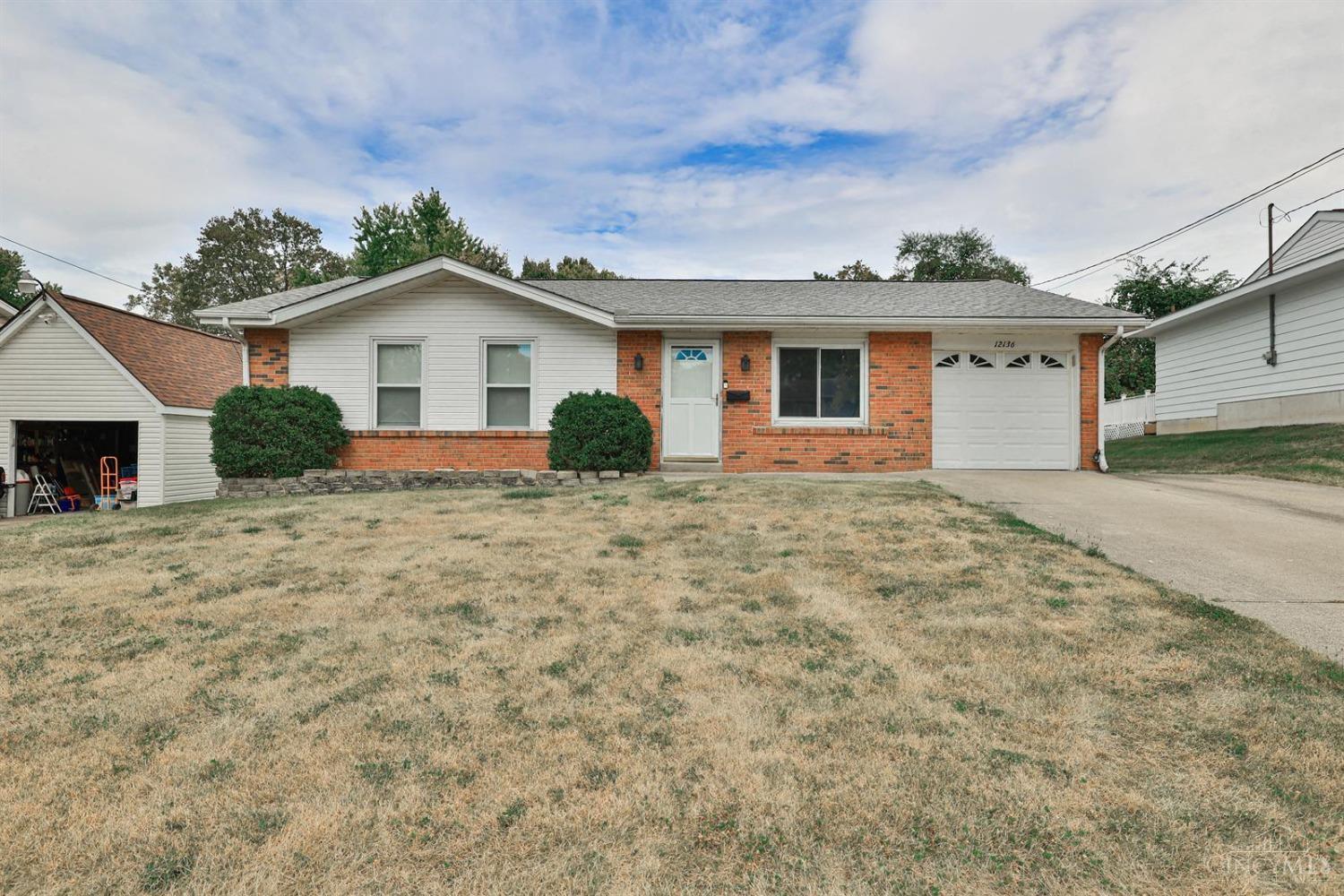Westerly Dr, Cincinnati, OH 45231