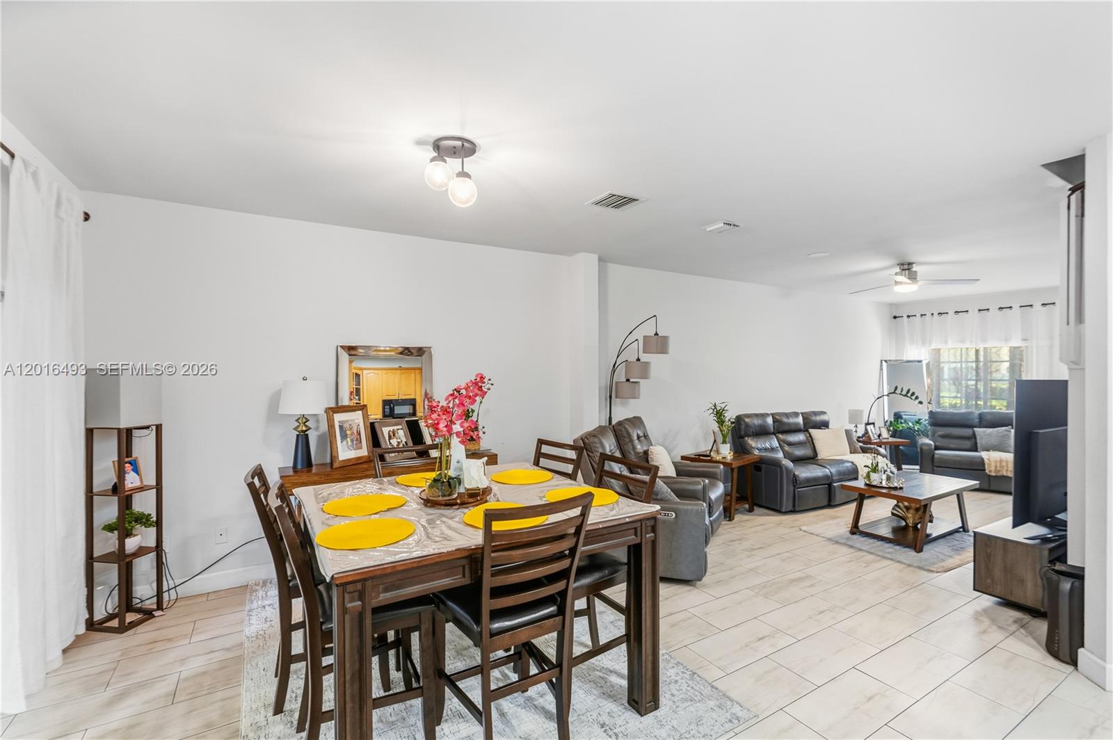 Residential in Miramar 4