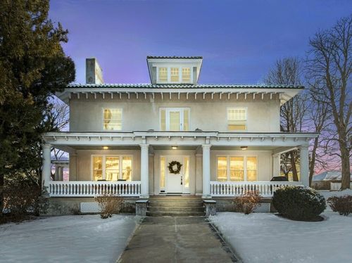 19 Kenilworth Rd, Worcester, MA, 01602-1809 | Card Image