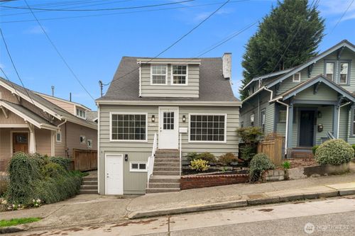 921 N 50th St, Seattle, WA, 98103-6634 | Card Image