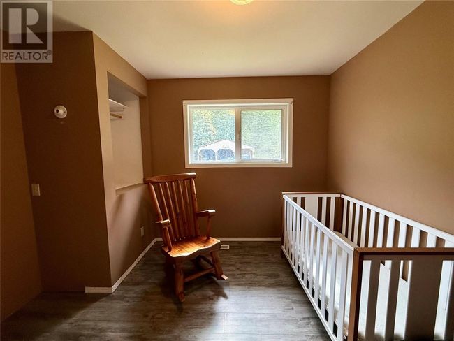 5888 Lazy Lake Rd, Home with 4 bedrooms, 2 bathrooms and null parking in Wasa BC | Image 21