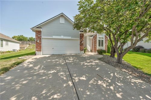 17904 E 29th St S, Independence, MO, 64057-2662 | Card Image