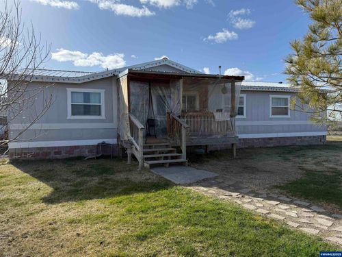 57459 Arrowhead Loop, Christmas Valley, OR, 97641-2213 | Card Image