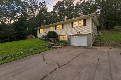 194 Breckenridge St, Palmer, MA, 01069-1620 | Card Image