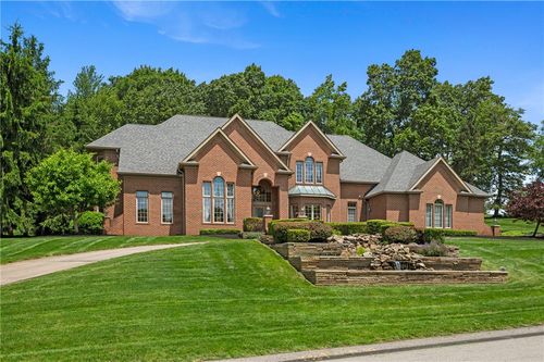 532 Salem Heights Dr, Gibsonia, PA, 15044-6136 | Card Image
