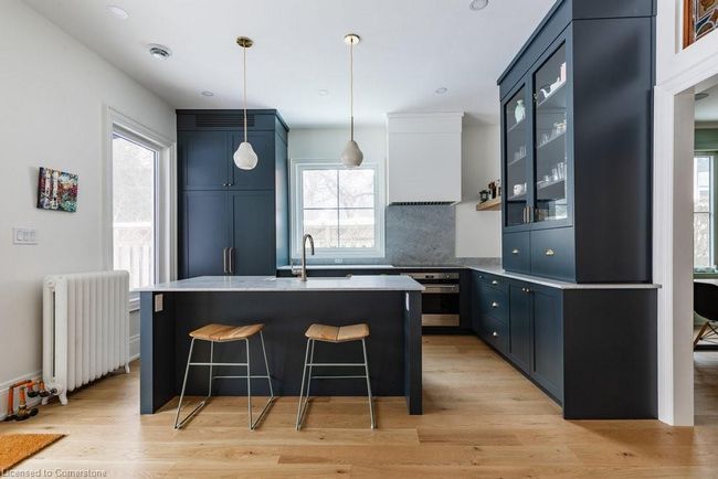 45 Park St W, House other with 6 bedrooms, 4 bathrooms and 4 parking in Dundas ON | Image 12