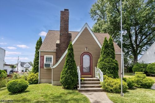 3 Lucien Pl, Linden, NJ, 07036-3621 | Card Image