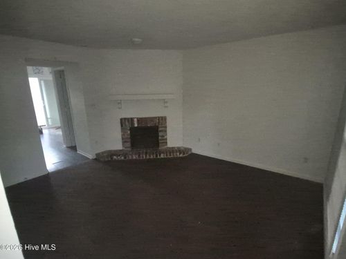 c-309 Kristin Dr, Greenville, NC, 27834-8570 | Card Image