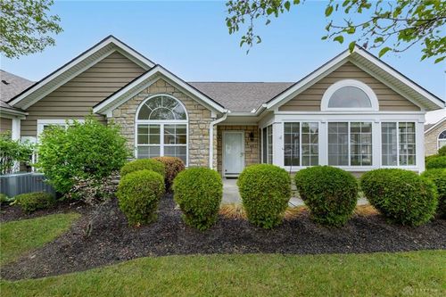 105 Aberdeen Village Dr, Beavercreek, OH, 45430-2118 | Card Image