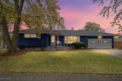 3852 Ashland Ave, Lorain, OH, 44053-2812 | Card Image