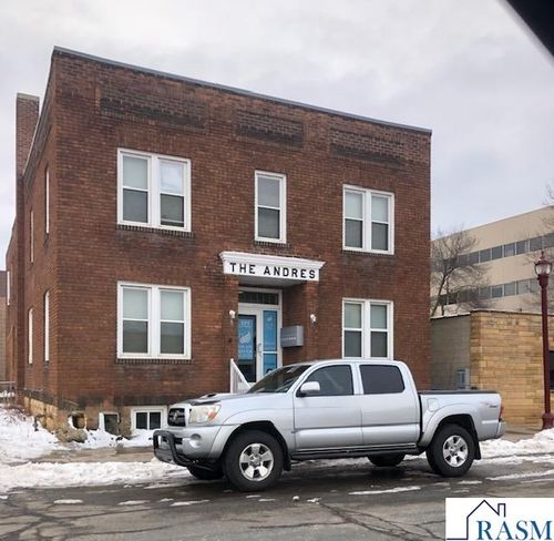 221 E Walnut St, Mankato, MN, 56001-3654 | Card Image